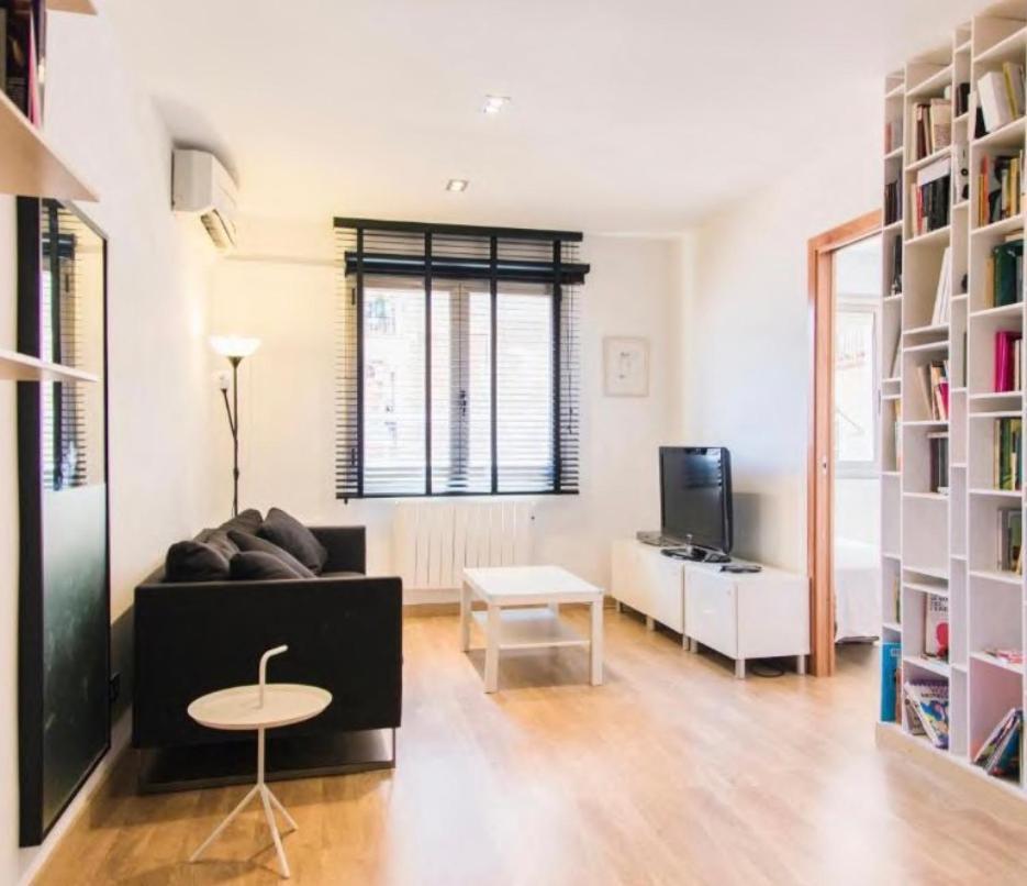 Sweet Bcn Plaza Universidad Apartment